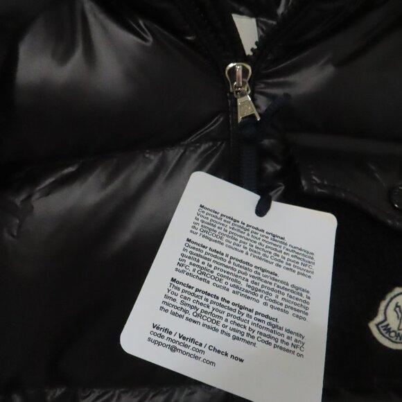 NWT Down-filled quilted black warm coat - Picture 5 of 5